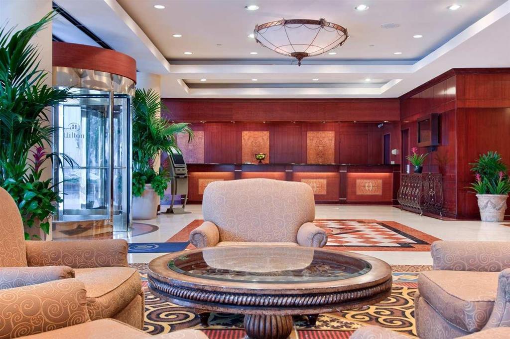 Doubletree By Hilton Pleasanton At The Club Hotel Interior photo